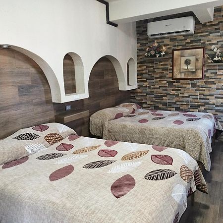 Hotel Baeza Делисьяс Экстерьер фото