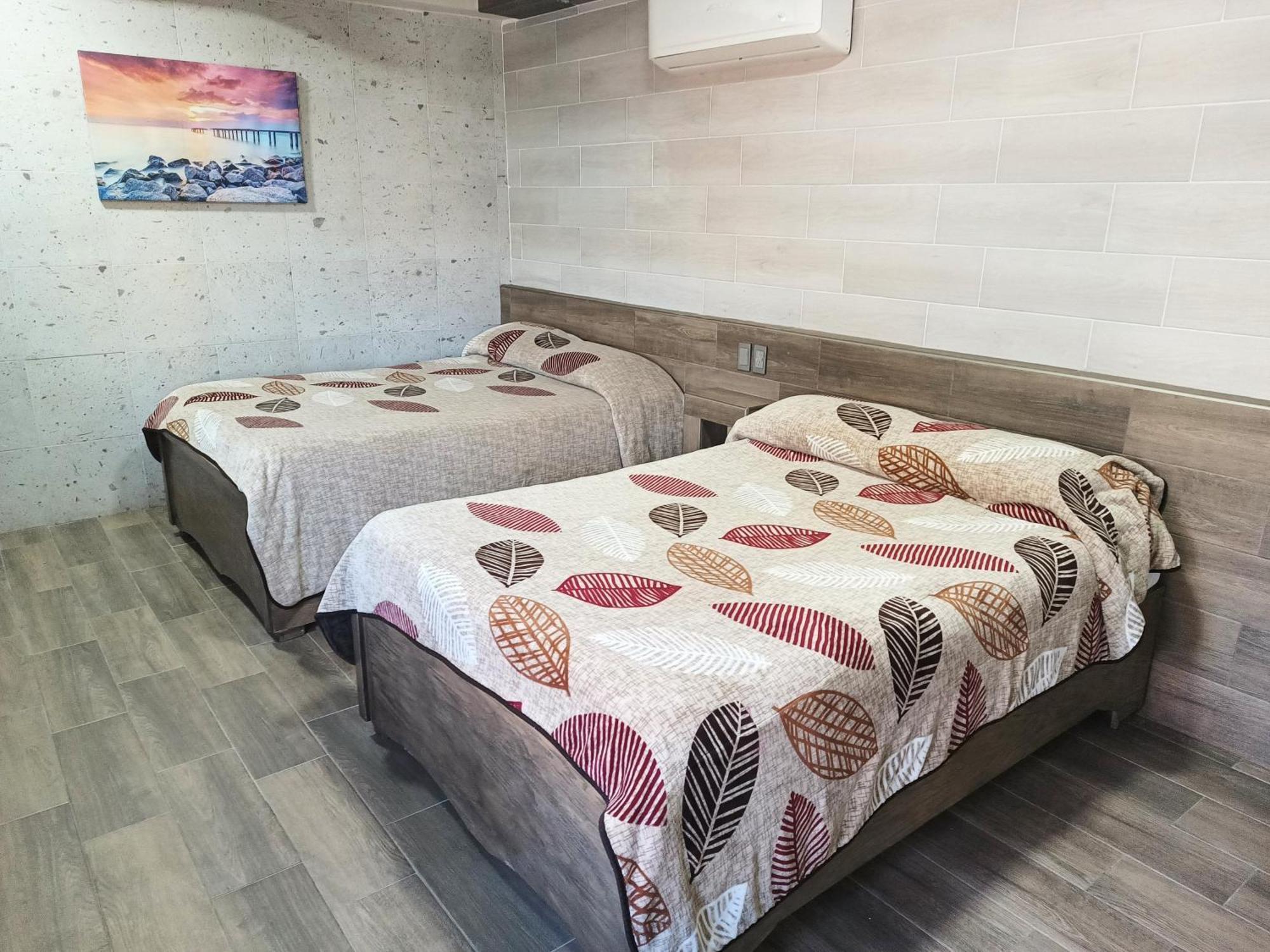 Hotel Baeza Делисьяс Экстерьер фото