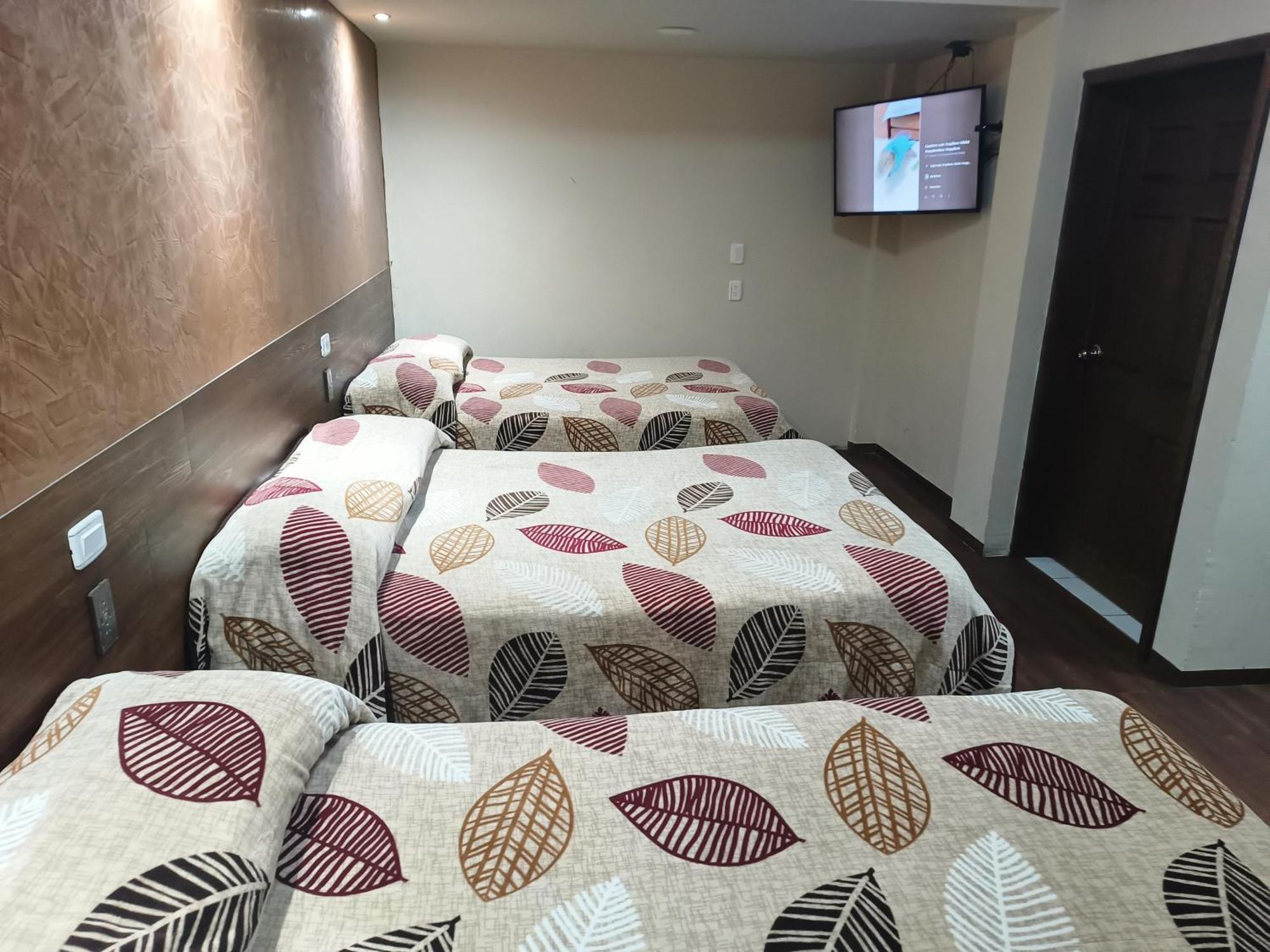 Hotel Baeza Делисьяс Экстерьер фото