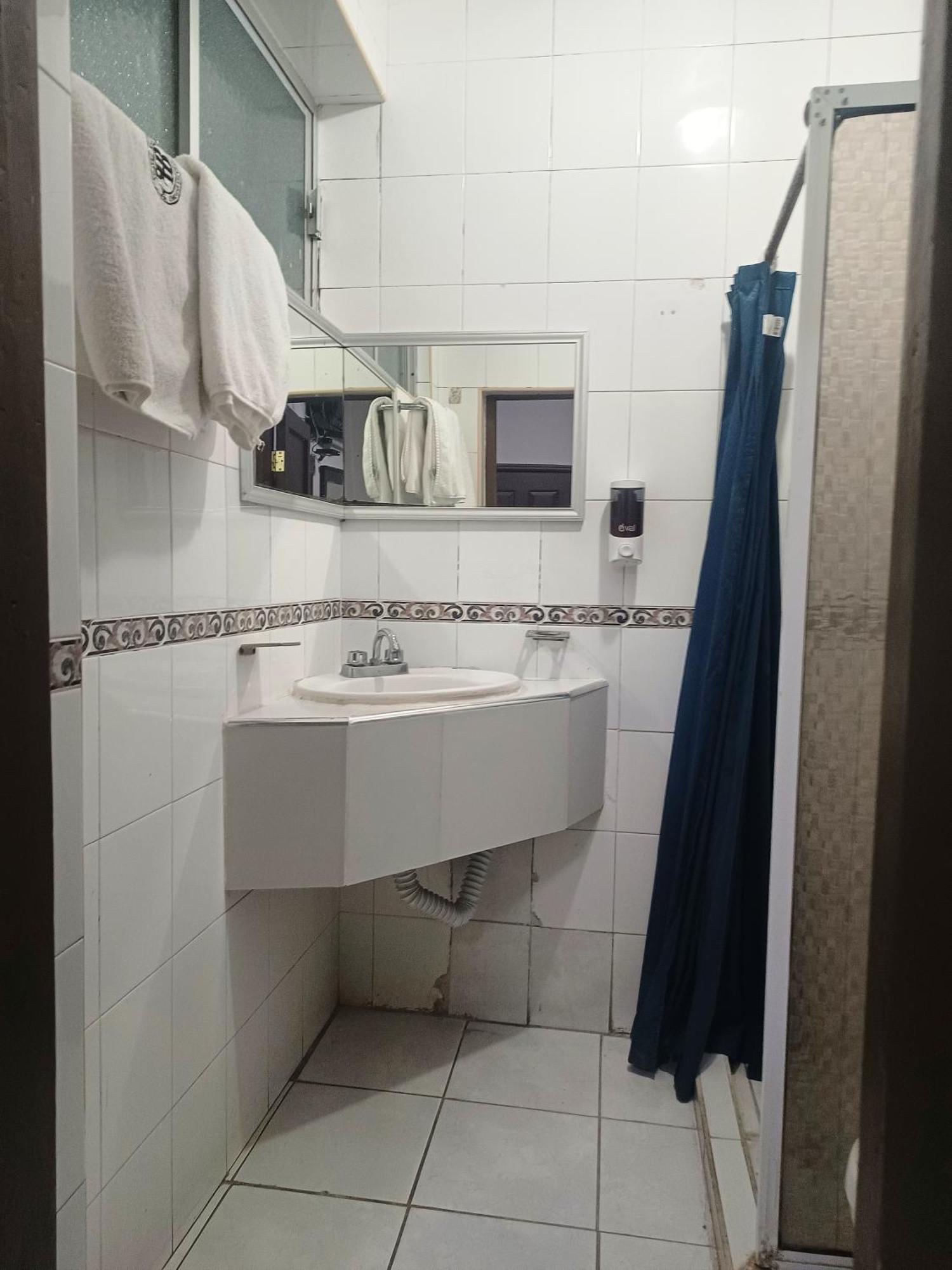 Hotel Baeza Делисьяс Экстерьер фото