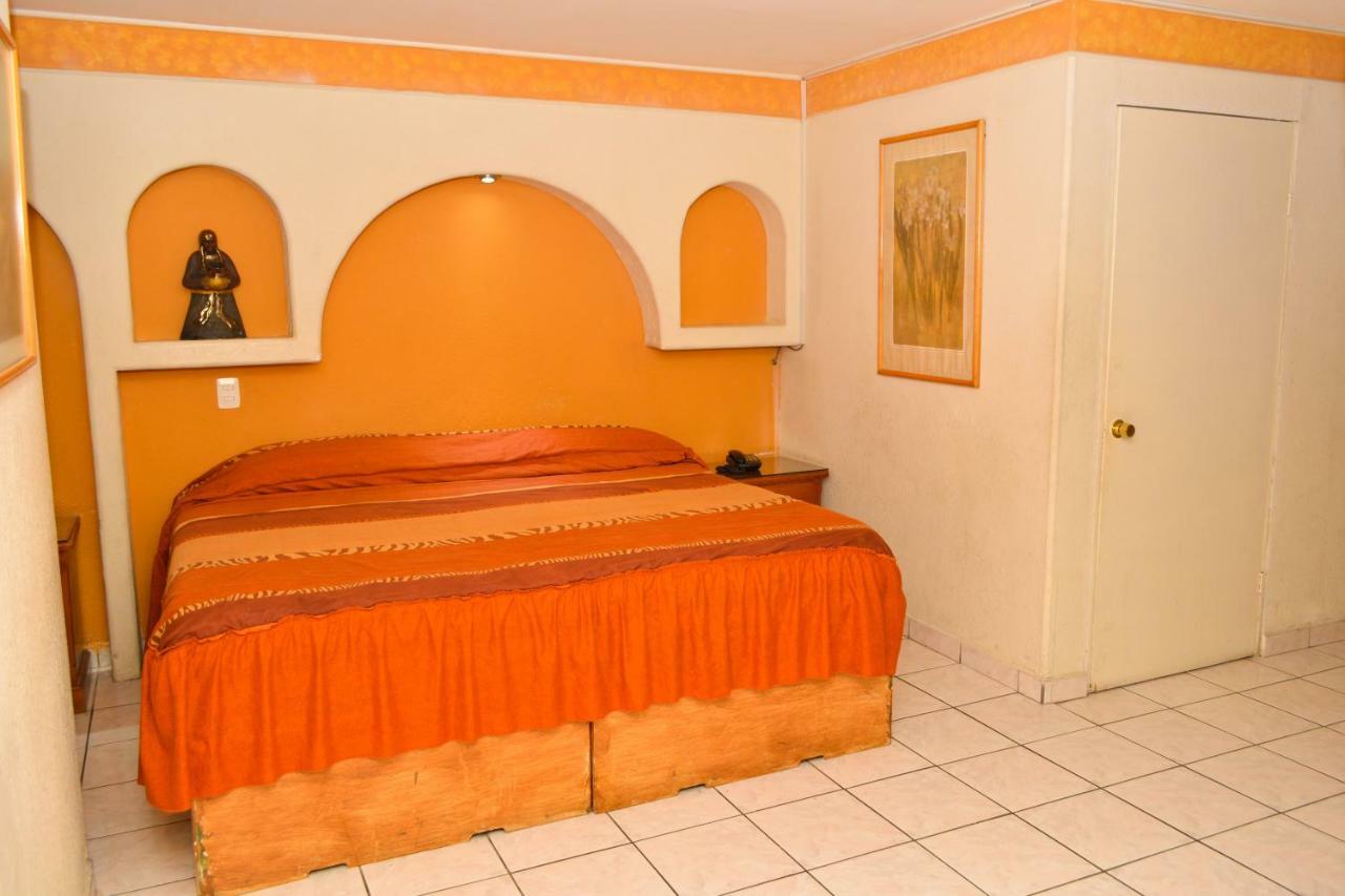 Hotel Baeza Делисьяс Экстерьер фото